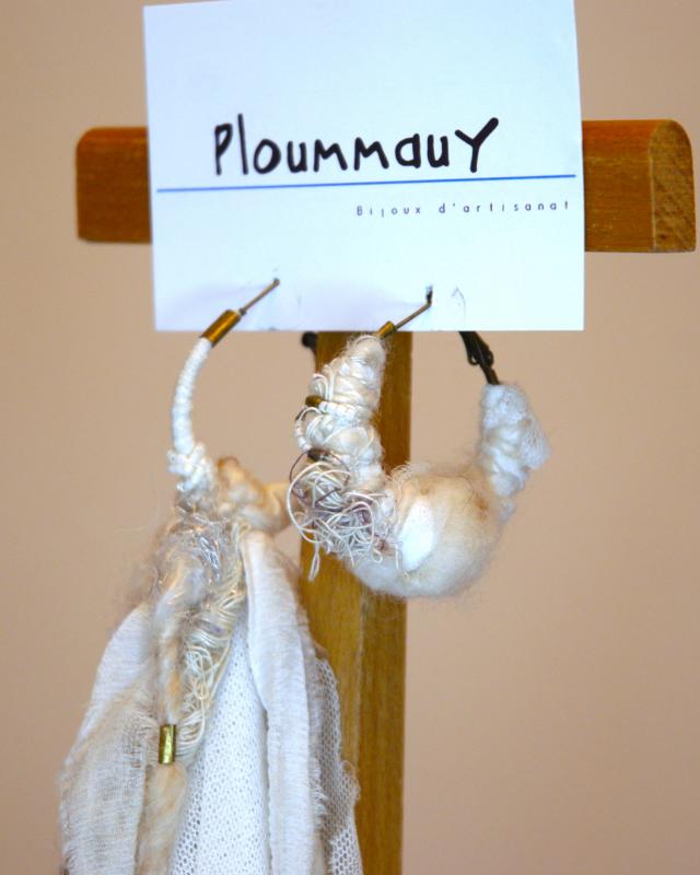 Ploummauy, Asymétriques