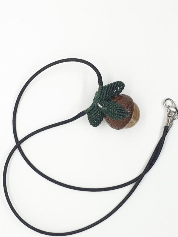 Pendentif résine époxy gland fleur pissenlit fil micromacramé 0.5mm 