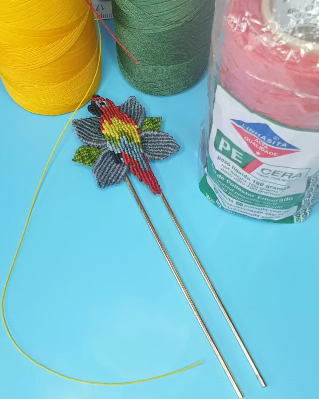 Accessoire coiffure macramé thème perroquet 