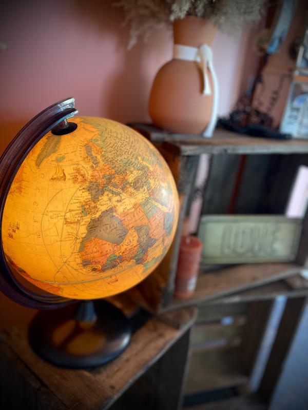 Mappe monde lumineuse