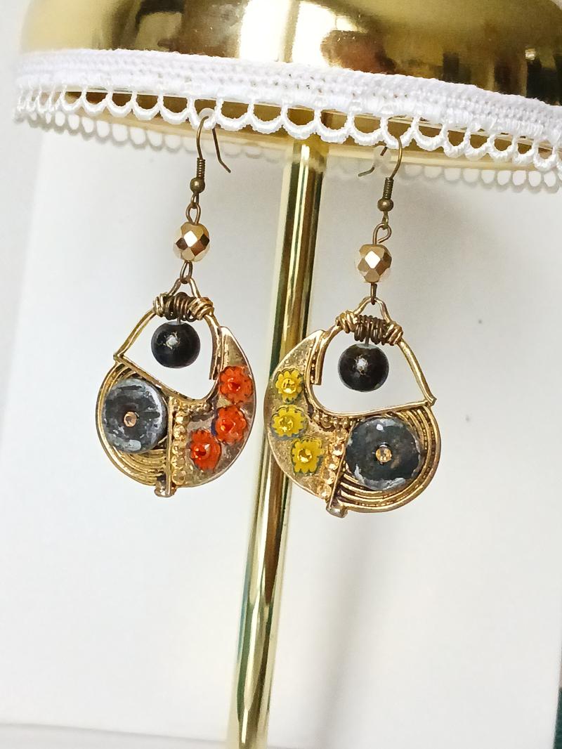 Boucles d'oreilles '' upcycling '' dépareillées _ modèle unique